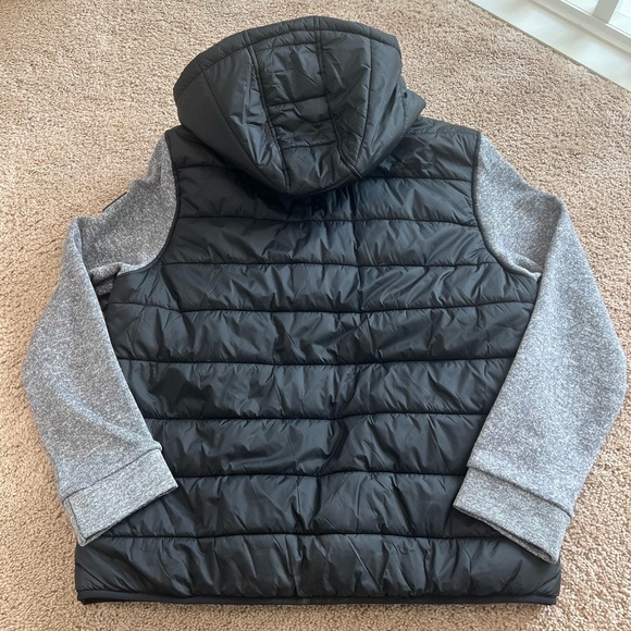 Reebok men's black hooded puffer jacket with grey heather sweater sleeves - Picture 3 of 4